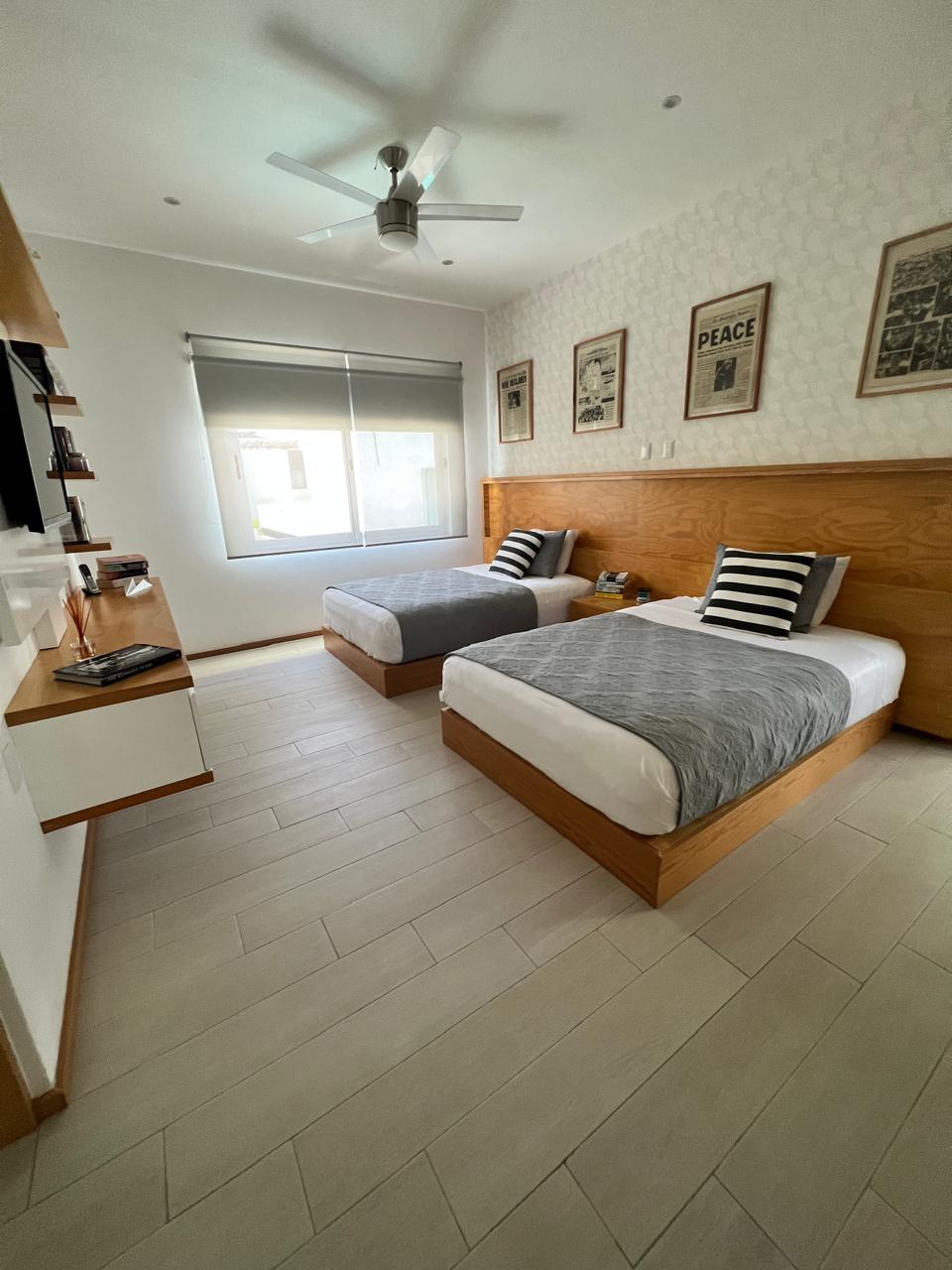Casa en Cumbres con Doble Terreno de 4 recamaras y estudio  3