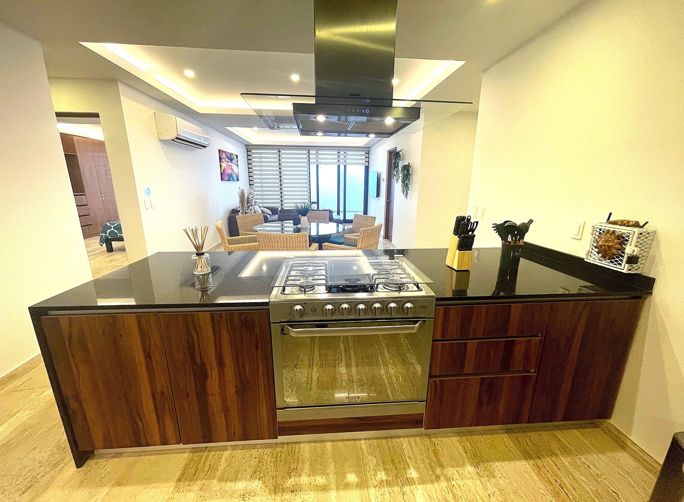 Departamento amueblado 2 recámaras en ICONO Towers (renta) 3