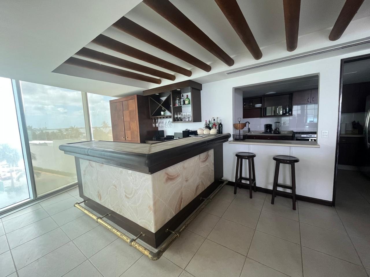 Departamento frente al mar en Zona Hotelera (venta o renta) 2